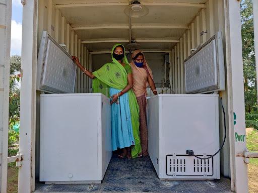 Solar-powered Small Refrigerator